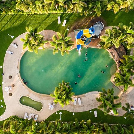 Tasman Holiday Parks - Rollingstone Екстериор снимка