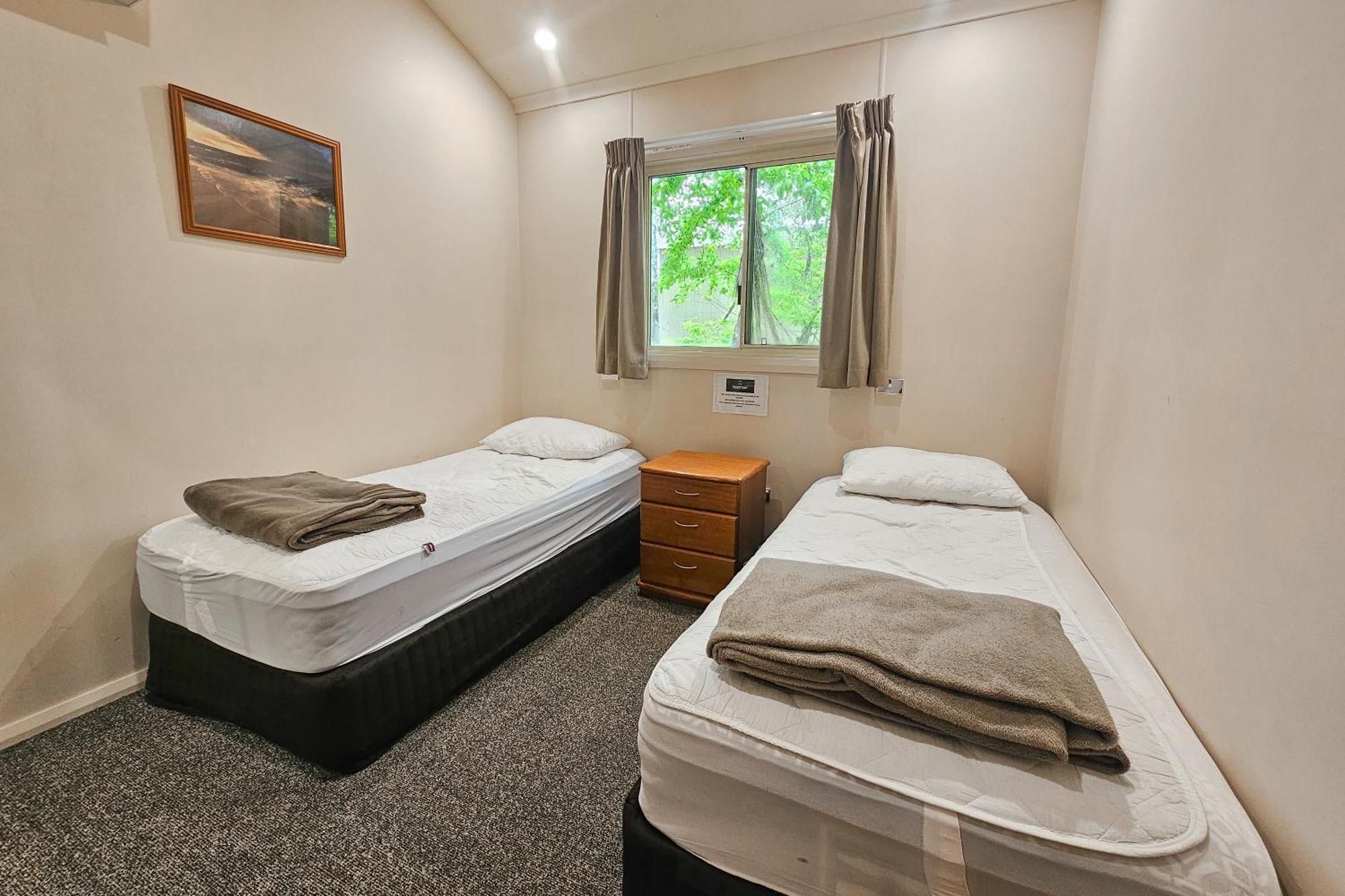 Tasman Holiday Parks - Rollingstone Екстериор снимка
